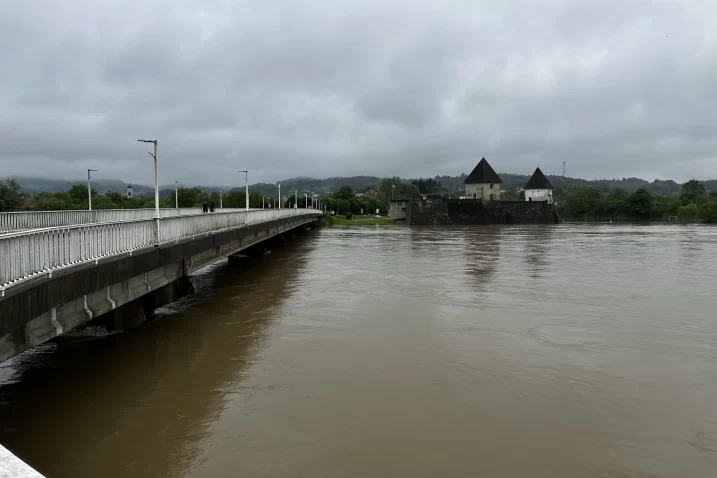 Una Kostajnica