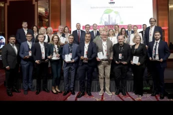 Priznanje Applied Ceramics 2