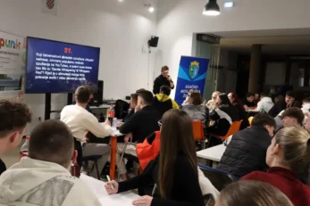 Pub kviz kutina (6)