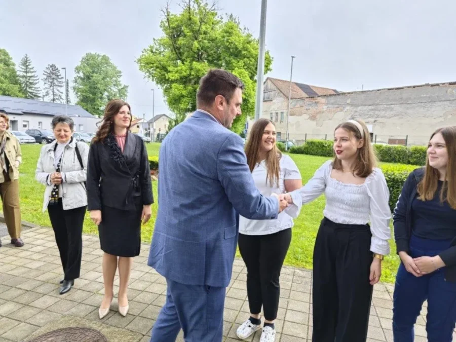 Dom za starije osobe glina (9)