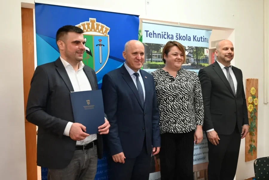 Energetska obnova oš dvor 1