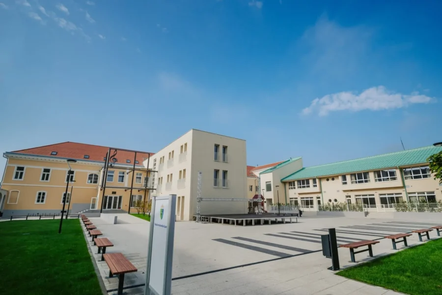 Odgojno obrazovni i kulturni centar smž