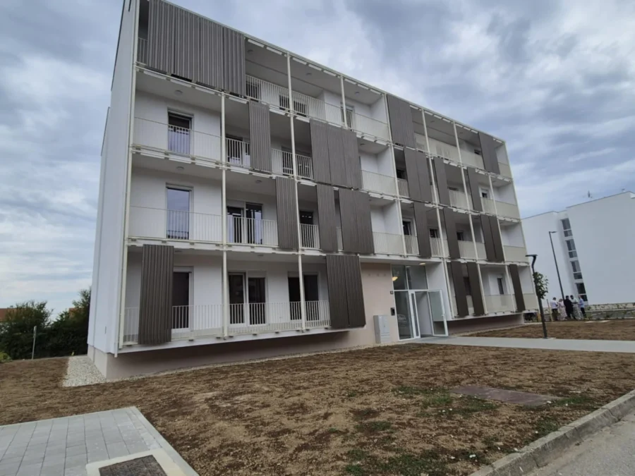 Kršinićeva 1