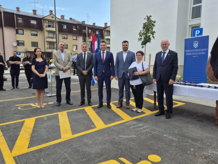 Kršinićeva 8