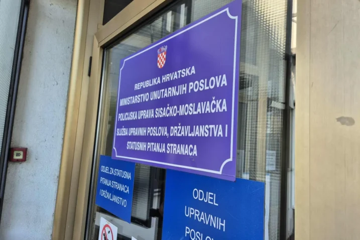 Policija ured