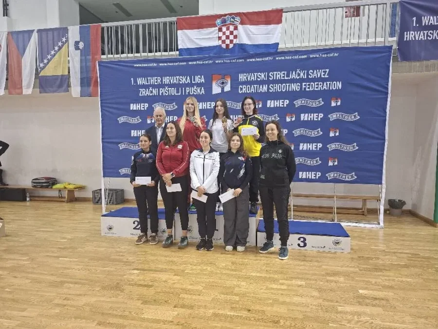 Finalistice salona dc open