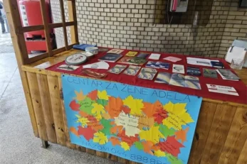 Međunarodni dan borbe protiv nasilja nad ženama adela