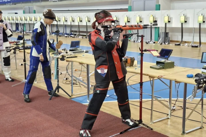 Tea Ilijević na liniji