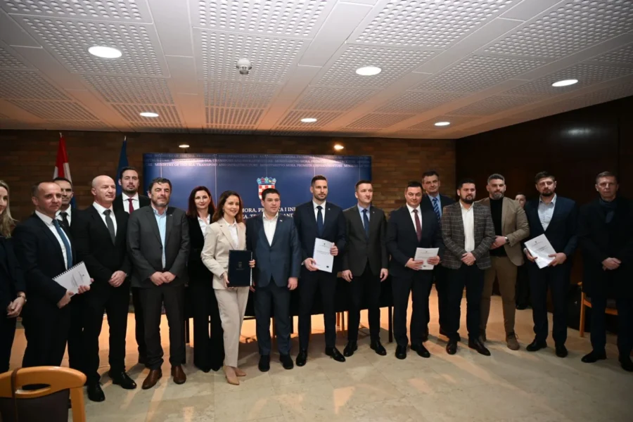 Autobusi potpisivanje