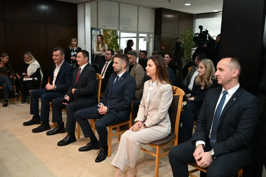 Autobusi potpisivanje