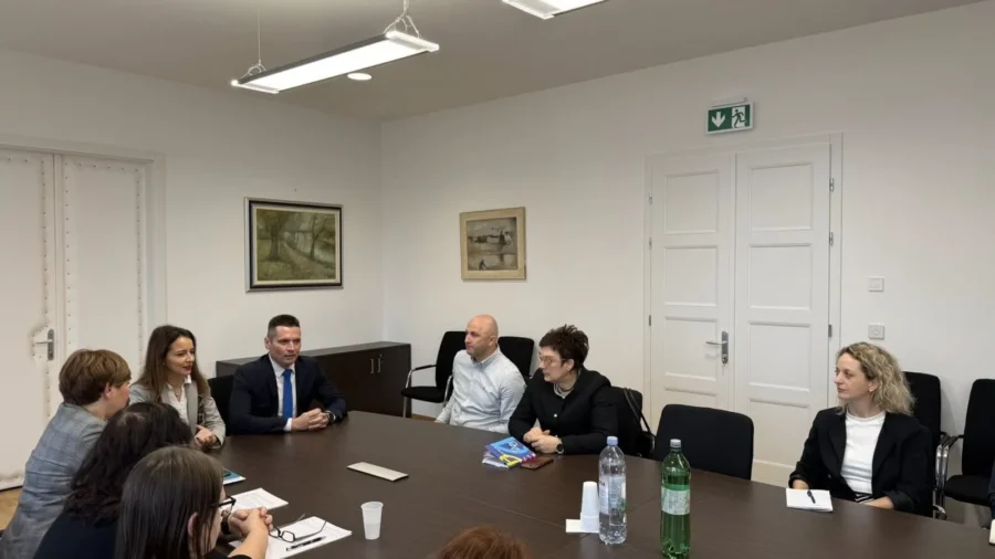 Grad ravnatelji škola