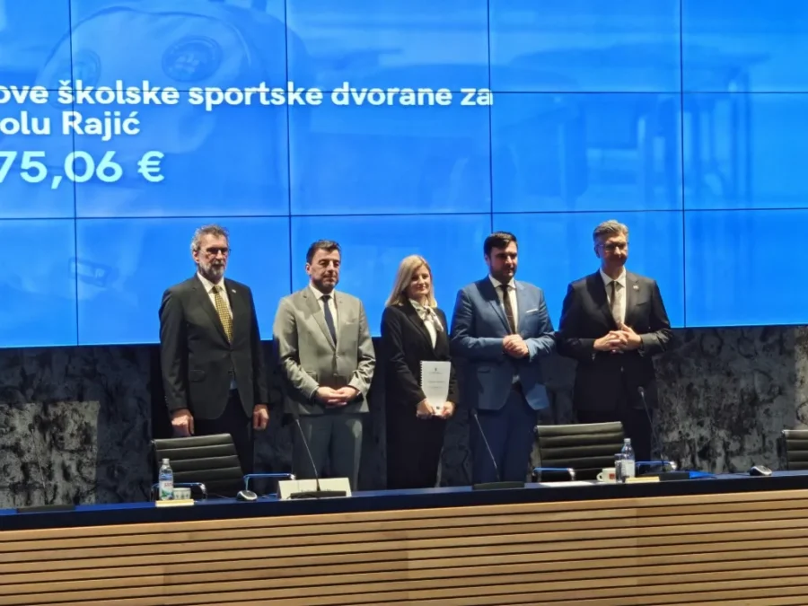 Smž novac škole vlada