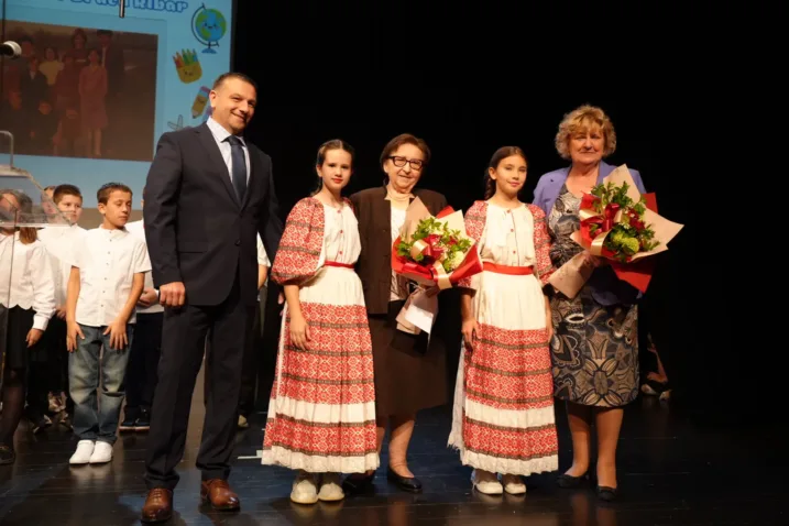 65 godina oš braća ribar (6)