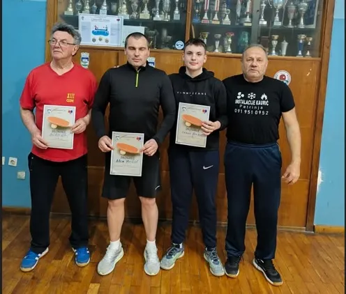 Stolnoteniski turnir