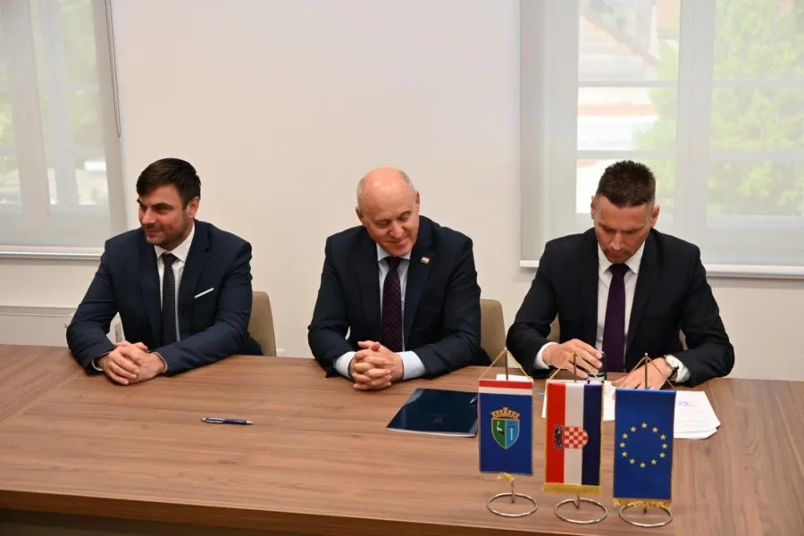 Bačić ugovori sisak