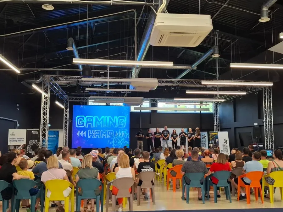 Gaming kamp djeca