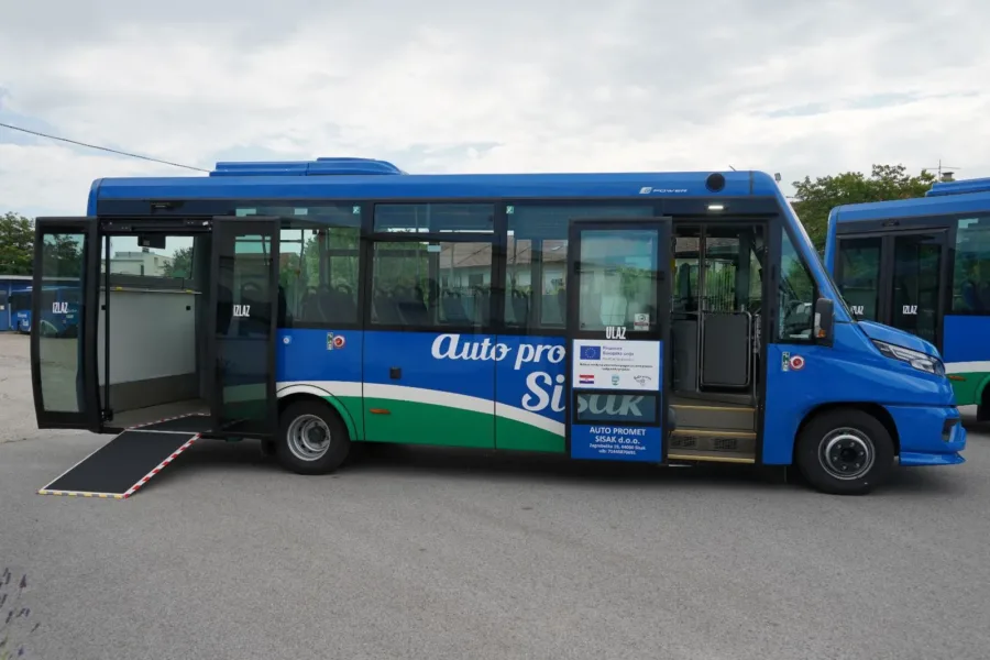 Autobusi