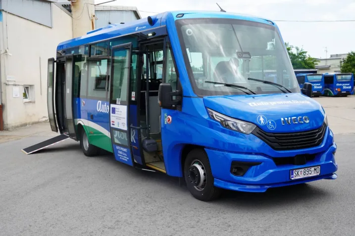 Autobusi