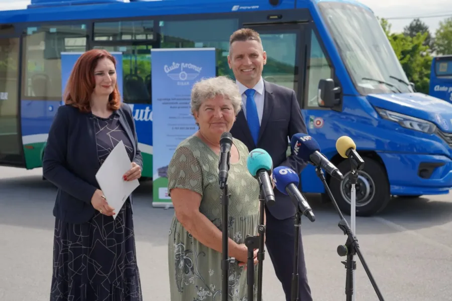 Autobusi