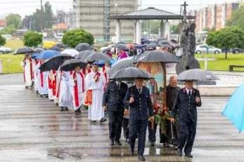 Procesija sveti kvirin dan grada (6)