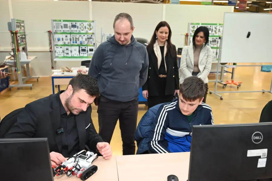 Robotičari Celjak