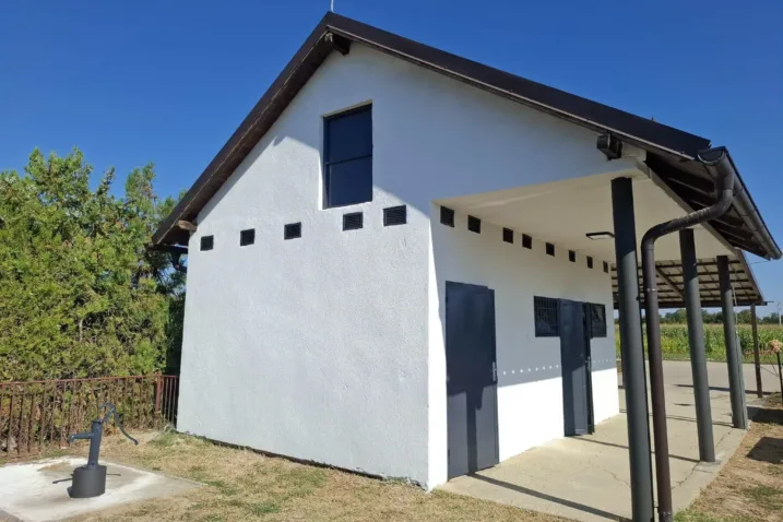 Mrtvačnica hrastelnica
